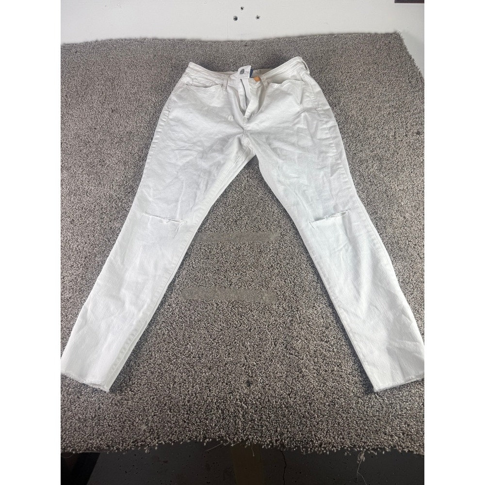 Arizona Jean Co Women White High Rise Skinny Leg Distressed Jeans Size 17